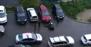 Bez boja sa určite nevzdám! (Opitý vodič vs. policajti)