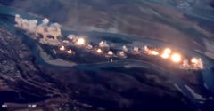 USA zhodilo na bojovníkov IS bomby vážiace 36 000 kg. Zverejnili video z útoku