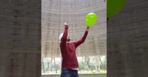 Praskol balón vo veži atómovej elektrárne. Miestni si mysleli, že prichádza búrka