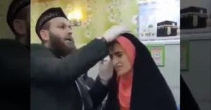 Moslimská nevesta si svoju svadbu očividne veľmi užila