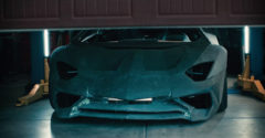 Lamborghini vymenilo Aventador za repliku, ktorú staval otec so synom v garáži (Vianočné prekvapenie)