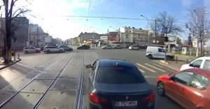 Nejeduj rumunského vodiča električky, ktorého nepoznáš (Frajer s BMW)