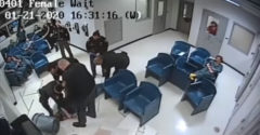 Úbohý pokus o útek z väzenia zachytila bezpečnostná kamera