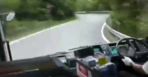 Keď si mal byť rally jazdec, ale zobrali ťa len za autobusára (Panika cestujúcich)