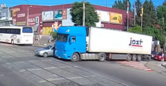 Kedy ťa kamionista na ceste nevidí? Vodiči opäť doplatili na mŕtvy uhol