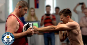 Na Slovensku padol svetový rekord. Kickboxer nastrieľal najviac úderov za minútu