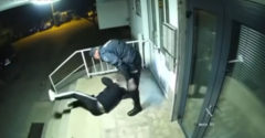 Policajt zbil mladého muža za porušenie zákazu vychádzania (Bosna a Hercegovina)