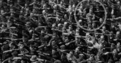 Životný príbeh muža, ktorý sa ako jediný v dave odmietol pozdraviť Hitlerovi
