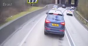 Vodič Audi prudko zabrzdil pred kamiónom – Hneď to oľutoval