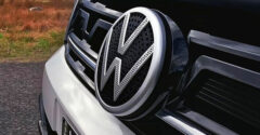 Volkswagen prišiel s novým logom, ktoré má zabrániť zrážke so zverou. Nebol to vraj žiaden prvoaprílový žart