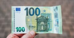 Eurobankovky dostanú nový vzhľad: Ako budú po novom vyzerať?