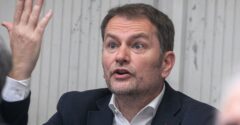 Matovičovci opäť zmenili názov, Oľano aj Slovensko sú minulosťou. TAKTO sa po novom volajú
