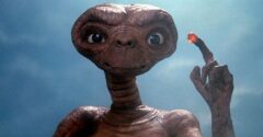 12 ročný chlapec bez nôh významným spôsobom prispel k vyobrazeniu postavy E.T. mimozemšťana. Ako vyzerá dnes?