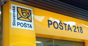 Už vás nebaví chodiť na poštu kvôli žltým lístkom? Slovenská pošta má riešenie