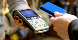 Bezplatná služba končí: Veľká banka zavádza poplatky za to, čo bolo doteraz zadarmo